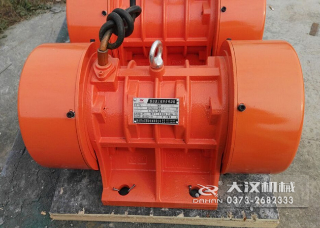 振動(dòng)電機(jī) 振動(dòng)電機(jī)