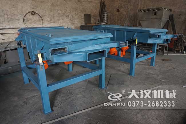 1020直線(xiàn)振動(dòng)篩分機(jī) 1020直線(xiàn)振動(dòng)篩分機(jī)