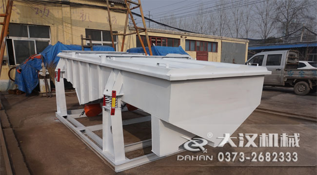 寶珠砂直線(xiàn)振動(dòng)篩分機(jī) 寶珠砂直線(xiàn)振動(dòng)篩分機(jī)